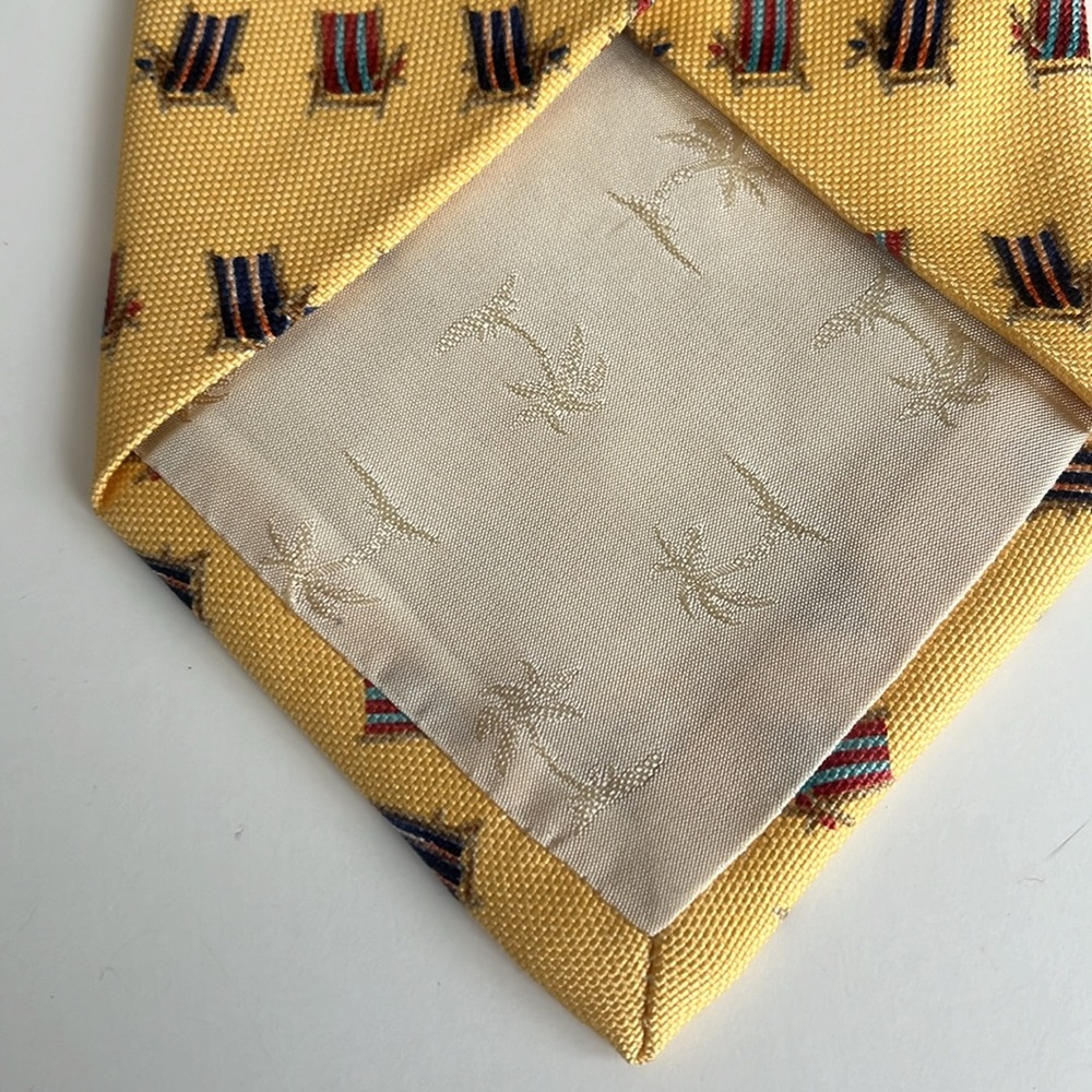 Tommy Bahama’s Off Island Imported Silk Tie with Beach Chairs Made in USA - Picture 4 of 7